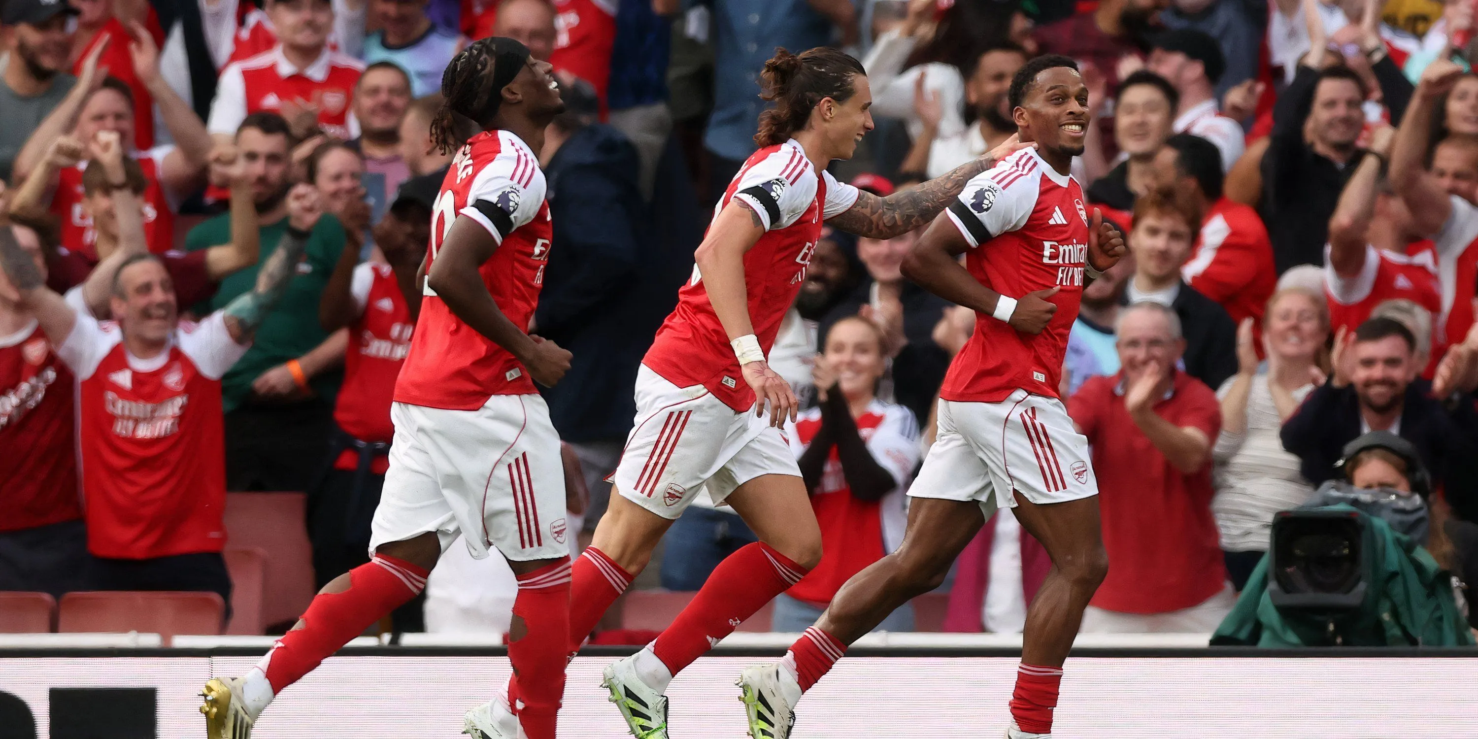 Jurrien Timber và Riccardo Calafiori - Hai tiền vệ xuất sắc của Arsenal