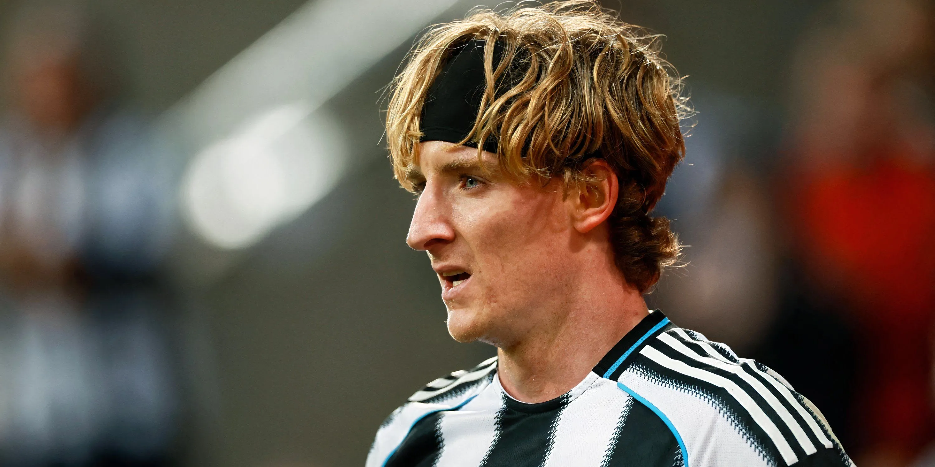 Tiền vệ Newcastle Anthony Gordon sở hữu tốc độ nhanh nhưng đang gặp khó khăn trong việc ghi điểm